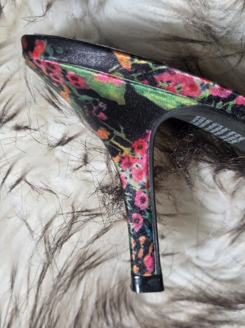 Fioni vintage Y2K floral knotted satin slip-on kitten heel mules.